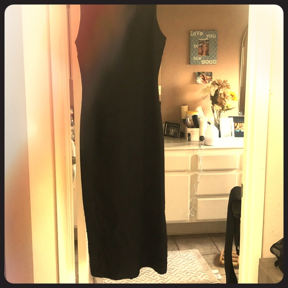 Mid length Bebe dress - black